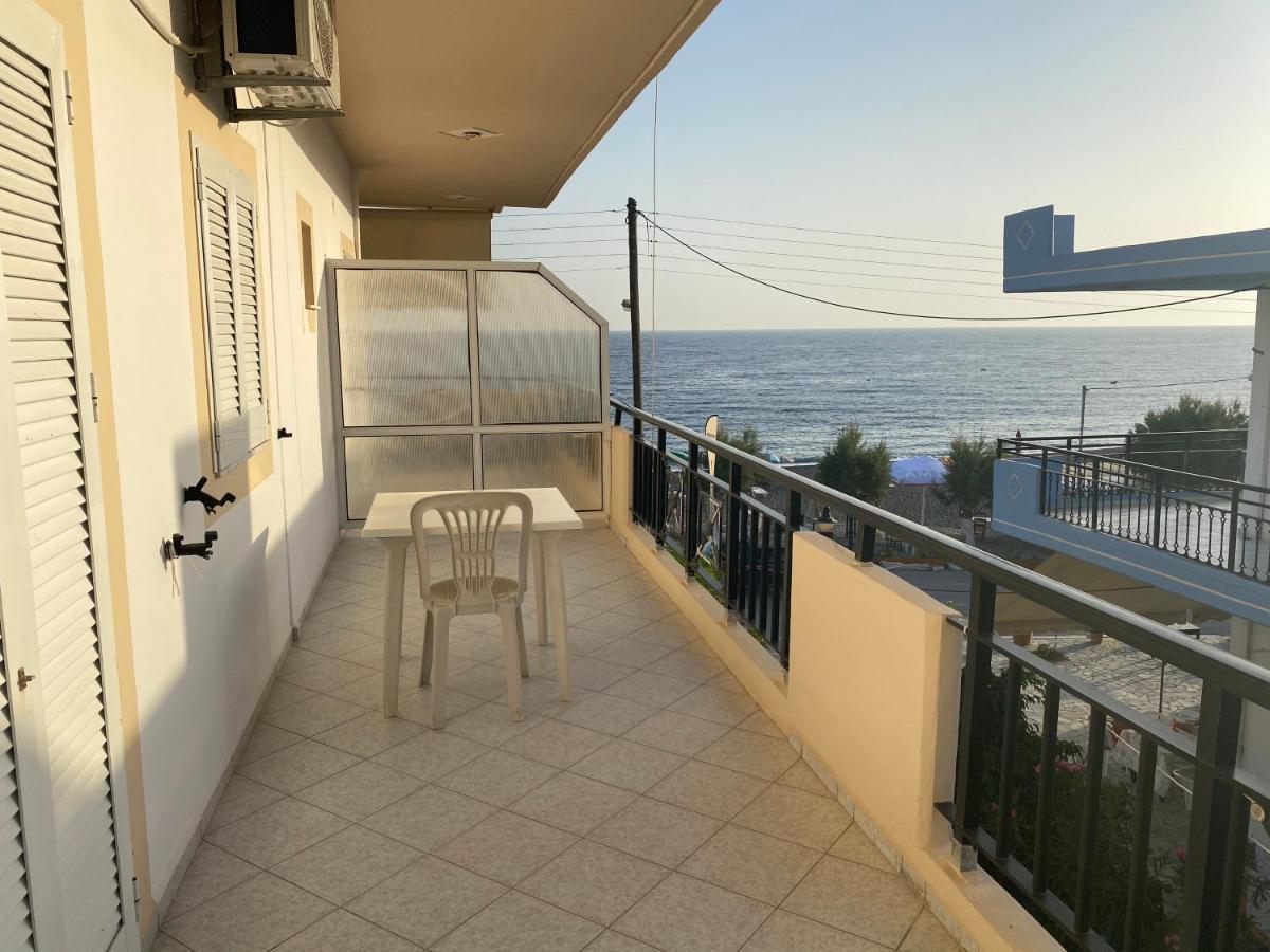 Sindonia Beach Apartment'S Psari Forada エクステリア 写真